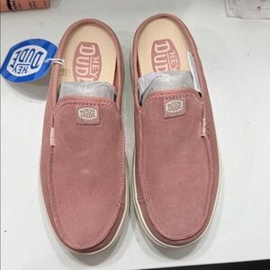 Hey Dude Women's Pink Austin lift shoes!